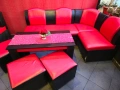 Комплект дивани, маса и три табуретки в червено и черно, снимка 3