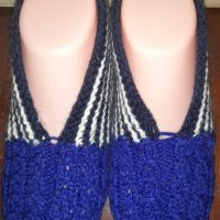 Ръчно плетени дамски терлици, снимка 14 - Дамски чорапи - 42127574