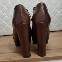 Обувки от естест. кожа. Италия., снимка 2 - Дамски обувки на ток - 42092494