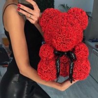Луксозно Мече от Червени Рози от Фоам 40 см Подарък за Жени Подарък за Свети Валентин, снимка 1 - Романтични подаръци - 30288067