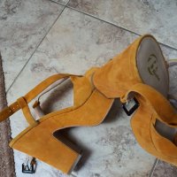 Дамски сандали , снимка 2 - Дамски обувки на ток - 37451381