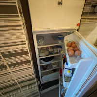 Стар хладилник, снимка 2 - Хладилници - 44515194