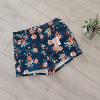 Нови къси панталонки на цветя, снимка 1 - Панталони - 40485752