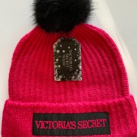 Оригинална шапка или шал Victoria’s Secret Pom Pom , снимка 8 - Шапки - 27276803