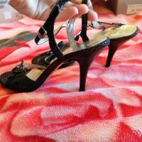 Черни сандали на нисък ток, снимка 2 - Дамски обувки на ток - 35439082