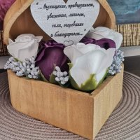 Сапунени розички в кутия сърце подарък за 8-ми Март , снимка 3 - Подаръци за жени - 35917108