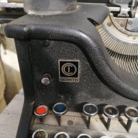 Пишеща машина Olivetti , снимка 3 - Антикварни и старинни предмети - 32141475