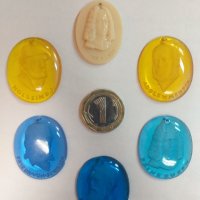 Шест стъклени медальона, снимка 1 - Колекции - 34388303
