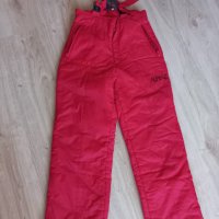 Ски гащеризон червено ,за 14 години,отлично състояние ,унисекс, снимка 1 - Детски панталони и дънки - 42888811
