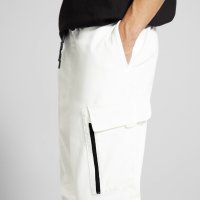 Нов карго джогър панталон Bershka, снимка 4 - Панталони - 42046660