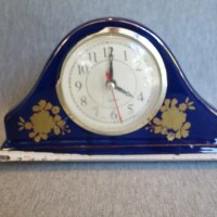 порцеланов часовник , снимка 1 - Антикварни и старинни предмети - 37759565