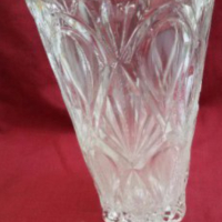Стъклена ваза , снимка 1 - Антикварни и старинни предмети - 17785933
