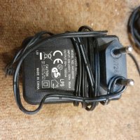 стабилизирано захранване output DC 9V 1A Adaptor, снимка 1 - Друга електроника - 29564181