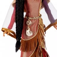 Лимитирана серия дисни кукла Покахонтас Ultimate Princess Celebration Limited Edition Doll, снимка 5 - Кукли - 39416232