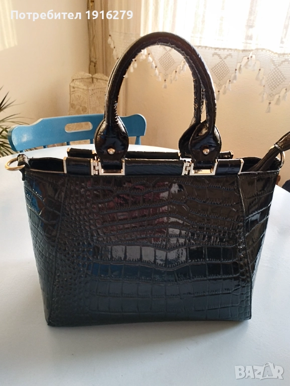 Продавам чанта естествен лак , снимка 1