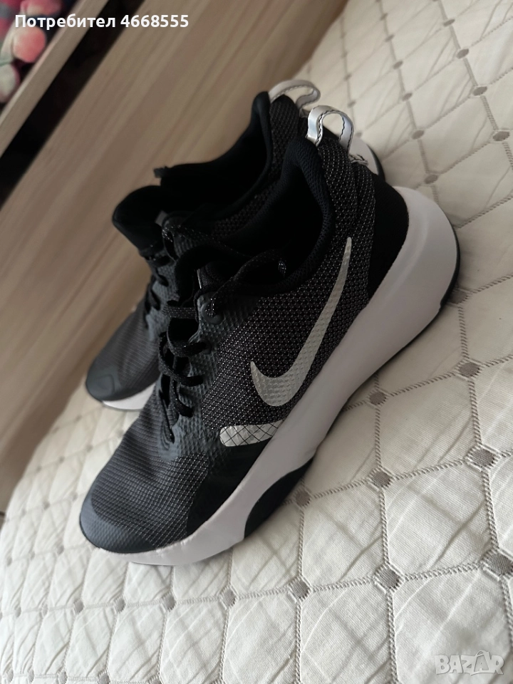 Продавам чисто нови оригинални обувки Nike ., снимка 1