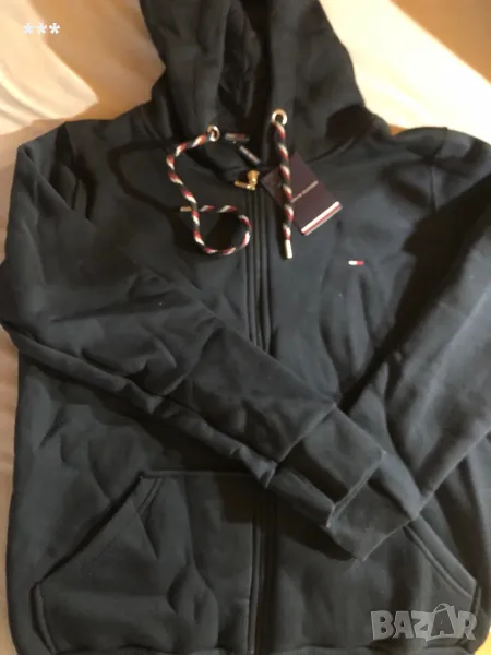 Продавам оригинален суичър Tommy Hilfiger, снимка 1