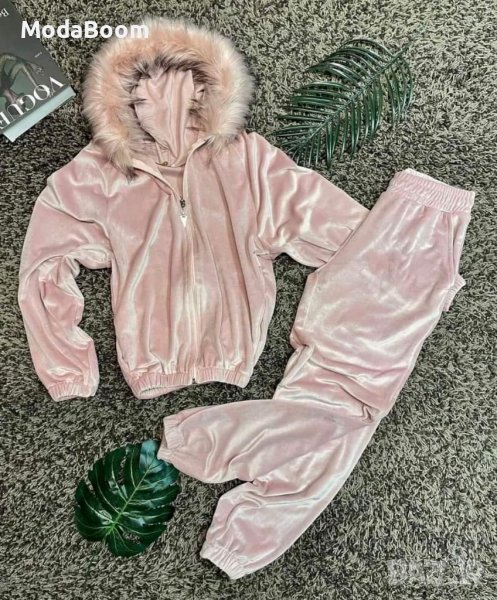 Дамски екипи плюш , снимка 1