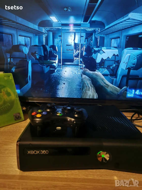 Xbox 360S с джойстик и 7 игри , снимка 1