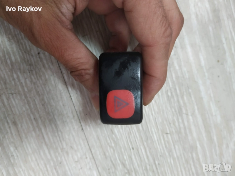 Бутон аварийни светлини за Volkswagen Polo Hatchback II , 6N1 953 235, снимка 1