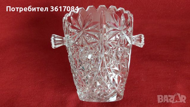 Кристален съд за лед