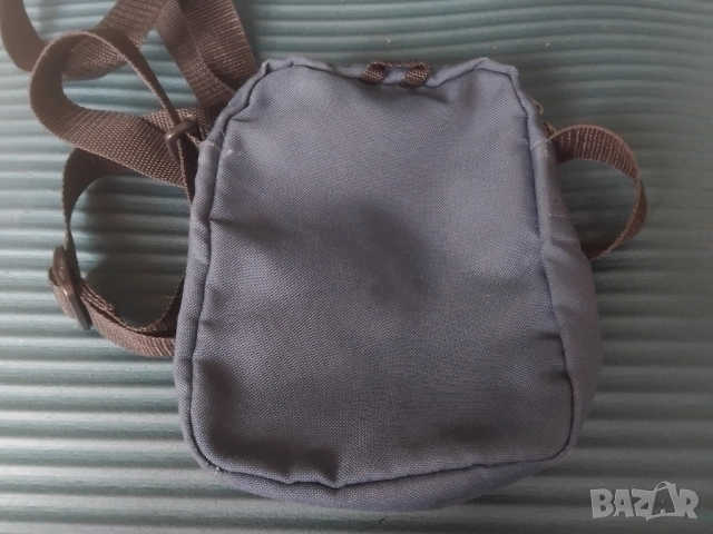 Adidas 100% оригинална мъжка чантичка, снимка 4 - Чанти - 51967894