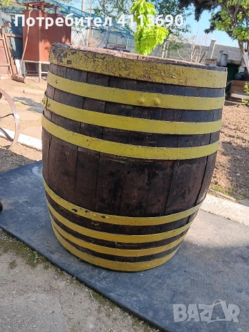 Продавам декоративни бурета.