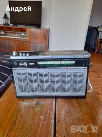 Старо радио,радиоприемник VEF Spidola 231
