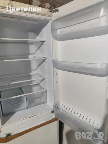 хладилник с фризер INDESIT