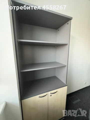 Висок офис шкаф ORT – сив корпус, светли врати, заключващ се модул, снимка 1