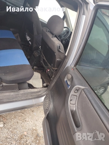 Опел Зафира А 2.2 дизел, снимка 8 - Автомобили и джипове - 51489605