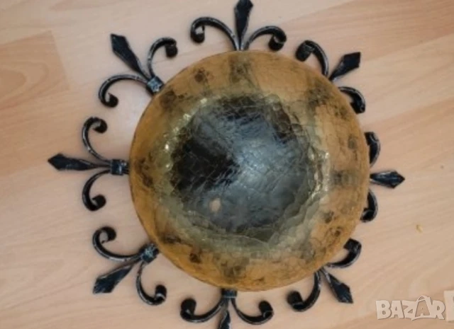 Красив ретро плафон от ковано желязо и цветно стъкло, снимка 2 - Лампи за таван - 50804894