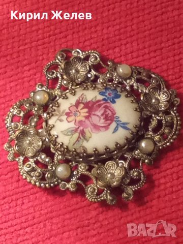СТАРА БРОНЗОВА ПОСРЕБРЕНА АР НУВО ФЛОРАЛНА ФИЛИГРАННА РЕТРО БРОШКА с РЪЧНО РИСУВАН ПОРЦЕЛАН 29171, снимка 2 - Антикварни и старинни предмети - 37320314