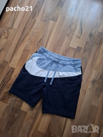 Nike , снимка 3 - Спортни дрехи, екипи - 54357712