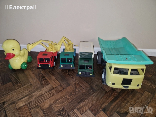 Ретро соц играчки, багер, камион, самосвал, пате