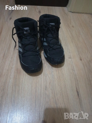 ADIDAS TERREX БОТИ НОМЕР 38,5, снимка 2 - Детски маратонки - 53119590