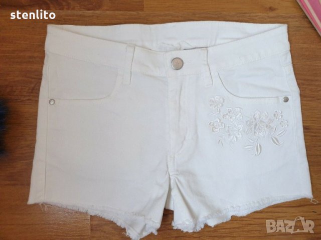 Къси бели дънки от H&M р-р 152, снимка 2 - Детски къси панталони - 29772318