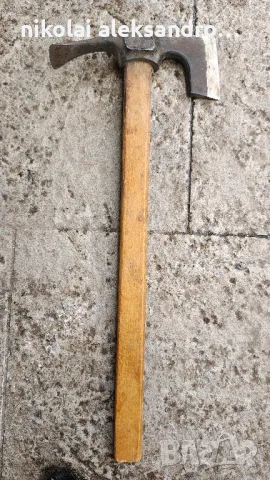 Стара и оригинална брадвичка , снимка 1