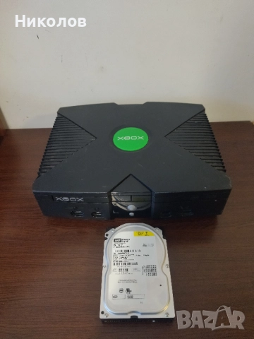 Продавам конзола XBOX Classic 120GB,хакната