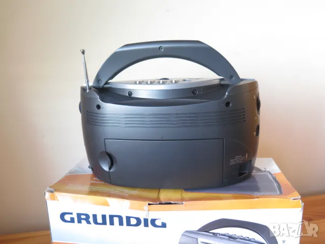 Ново-GRUNDIG music 70 ,радио,2012год, снимка 7 - Радиокасетофони, транзистори - 49607535