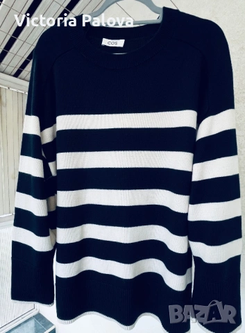 Раиран пуловер COS в тъмносиньо и кремаво, снимка 4 - Блузи с дълъг ръкав и пуловери - 54284004
