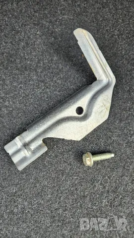 Планка държач за акумулаторна батерия, снимка 2 - Части - 47564869