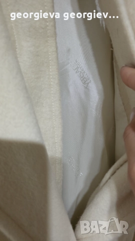 Дамско палто VERSACE - цвят крем, снимка 3 - Палта, манта - 52870537