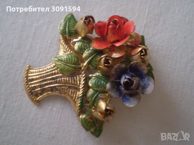 красива Винтич брошка кошница с цветя, снимка 12 - Антикварни и старинни предмети - 37363461