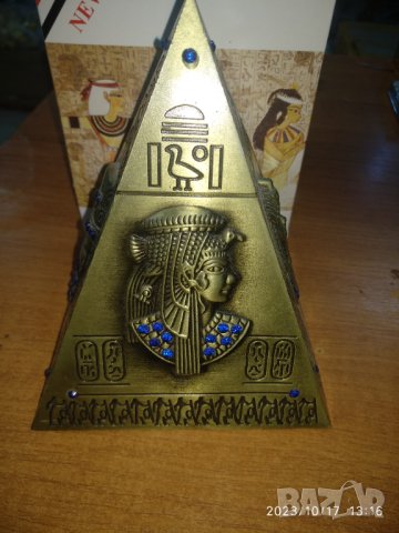 Метална касичка-пирамида,с египетски мотиви12\10см, снимка 3 - Аксесоари и консумативи - 42607805