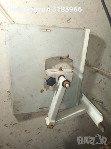 метална поставка за телевизор за стена