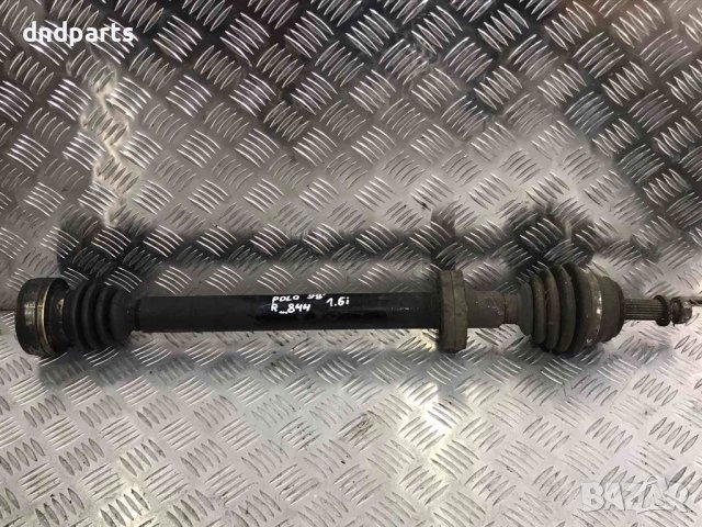 Предна дясна полуоска VW Polo 1.6i,1997г.