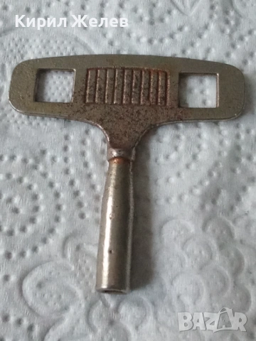 Ключ за стенен часовник 52056, снимка 2 - Антикварни и старинни предмети - 53137459