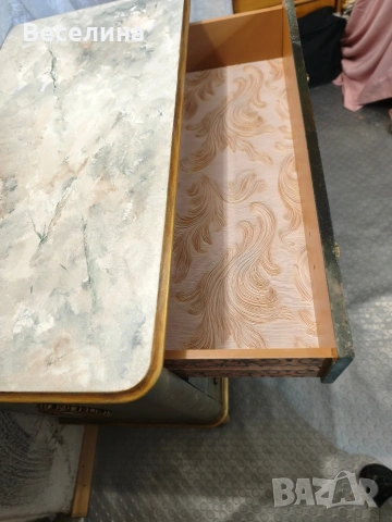 Уникален дървен скрин, снимка 9 - Скринове - 54322816