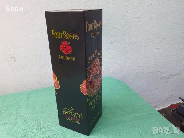 Four Roses метална кутия от уски/бърбан, снимка 4 - Други ценни предмети - 29388710